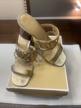 MICHAEL Michael Kors Metallic Gold Logo-Detail Block Heel Sandals